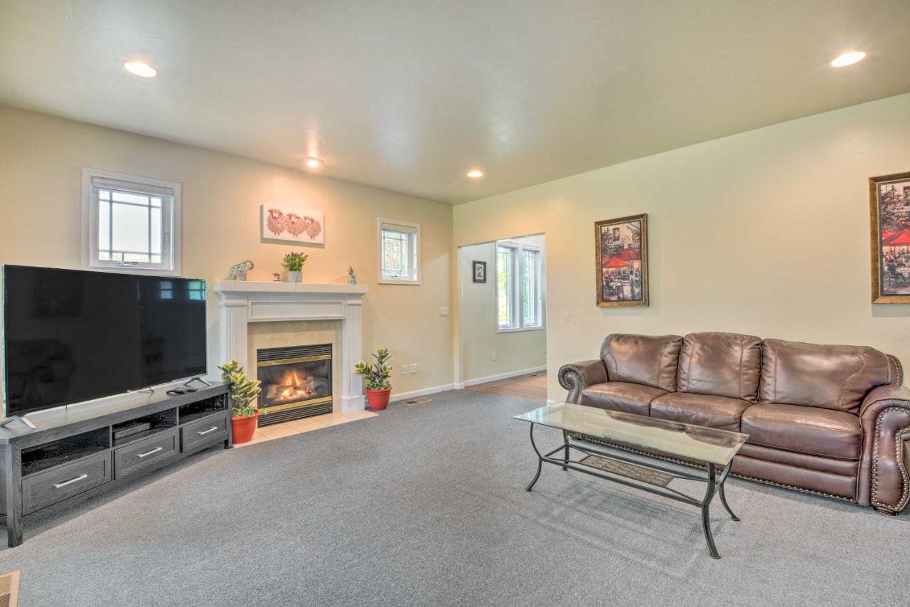Charming Medford Getaway About 4 Miles To Downtown! Villa Eksteriør billede